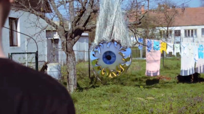 Ufo na dvore